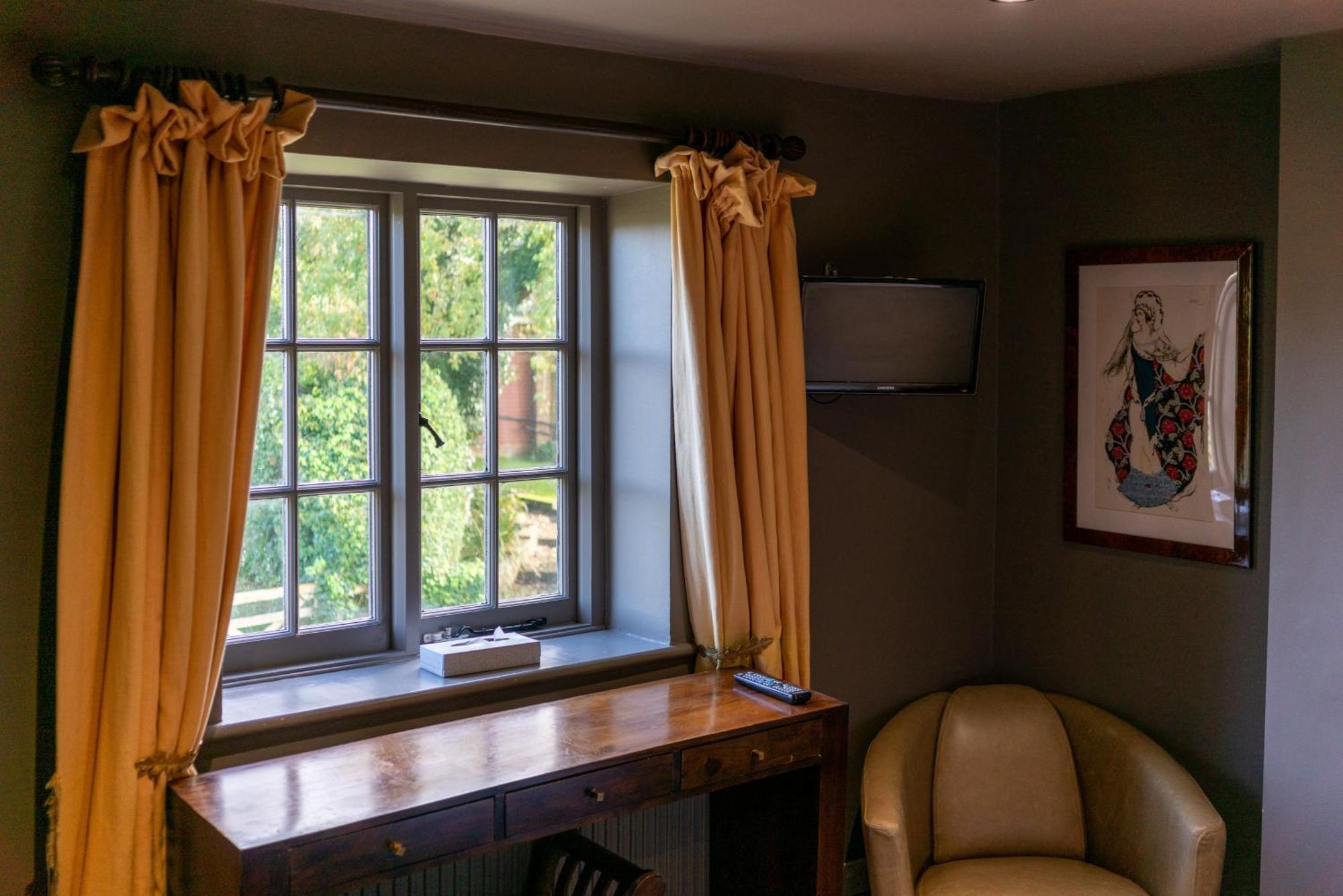 The Royal Oak Inn Chichester Dış mekan fotoğraf